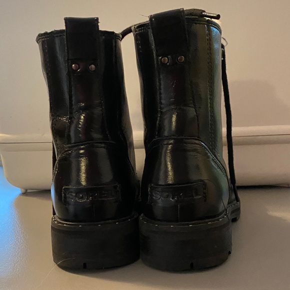 Sorel Black Leather Combat Boots with Cream Lining - Picture 4 of 5